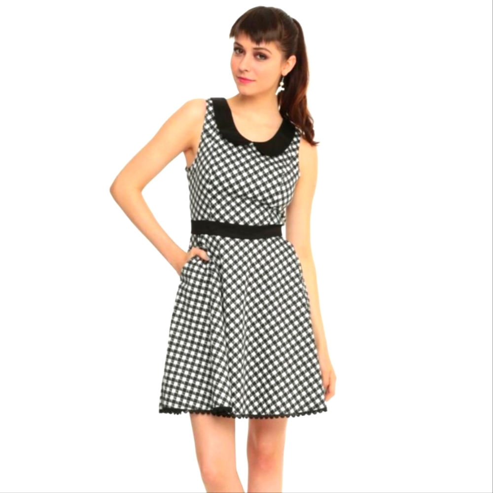 ʕ·ᴥ·ʔOrphan Black Swing Dress from Hot Topic